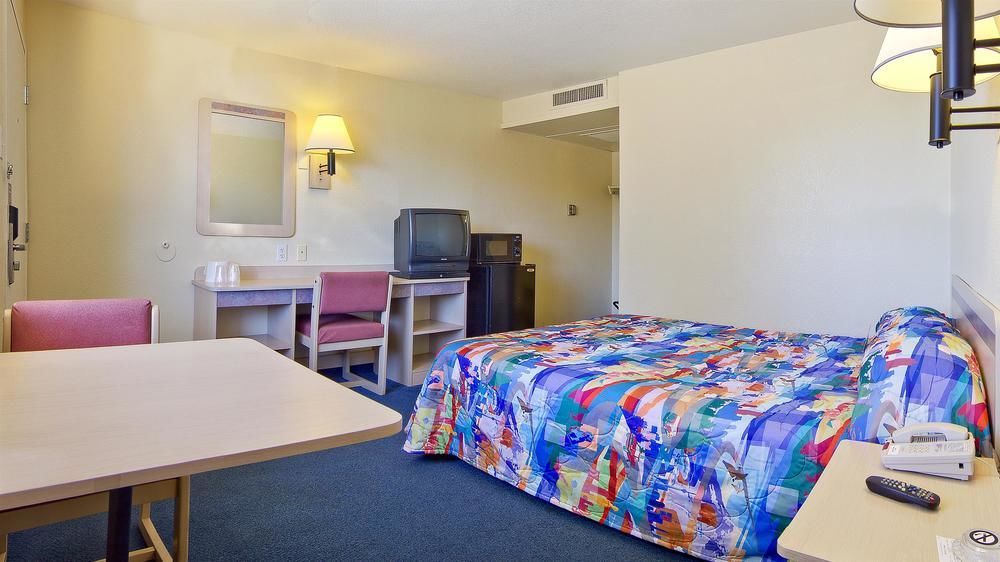 Motel 6-Tuscaloosa, Al Luaran gambar