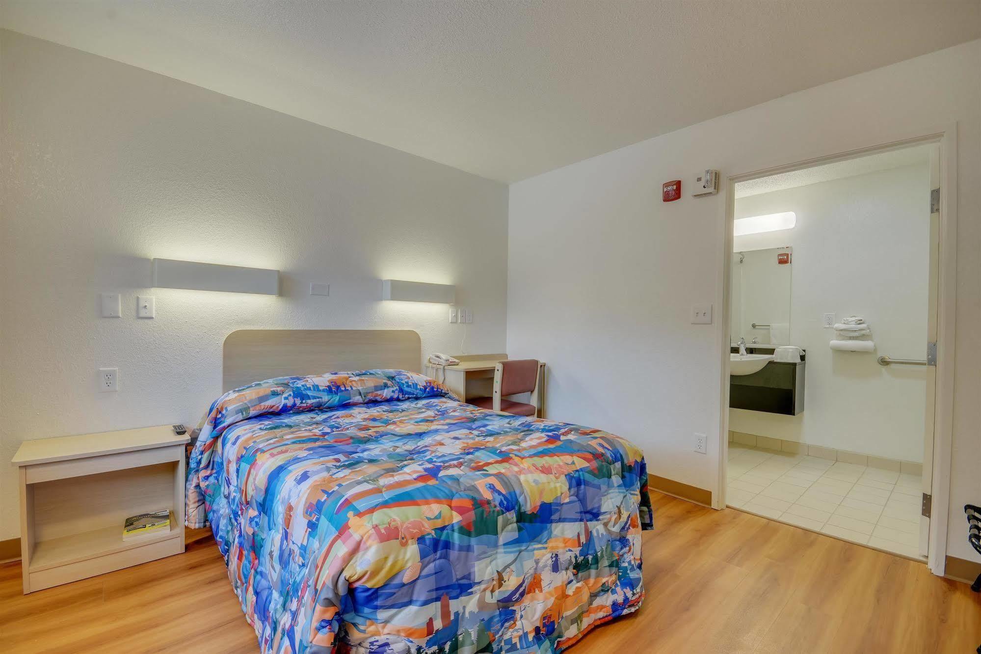Motel 6-Tuscaloosa, Al Luaran gambar