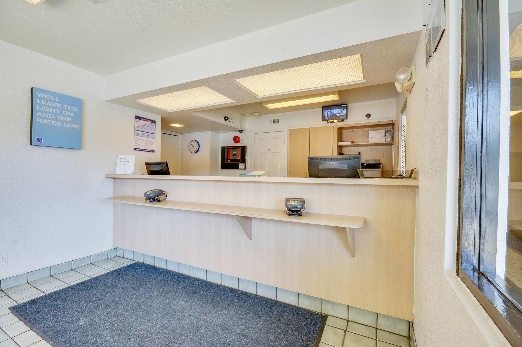 Motel 6-Tuscaloosa, Al Luaran gambar