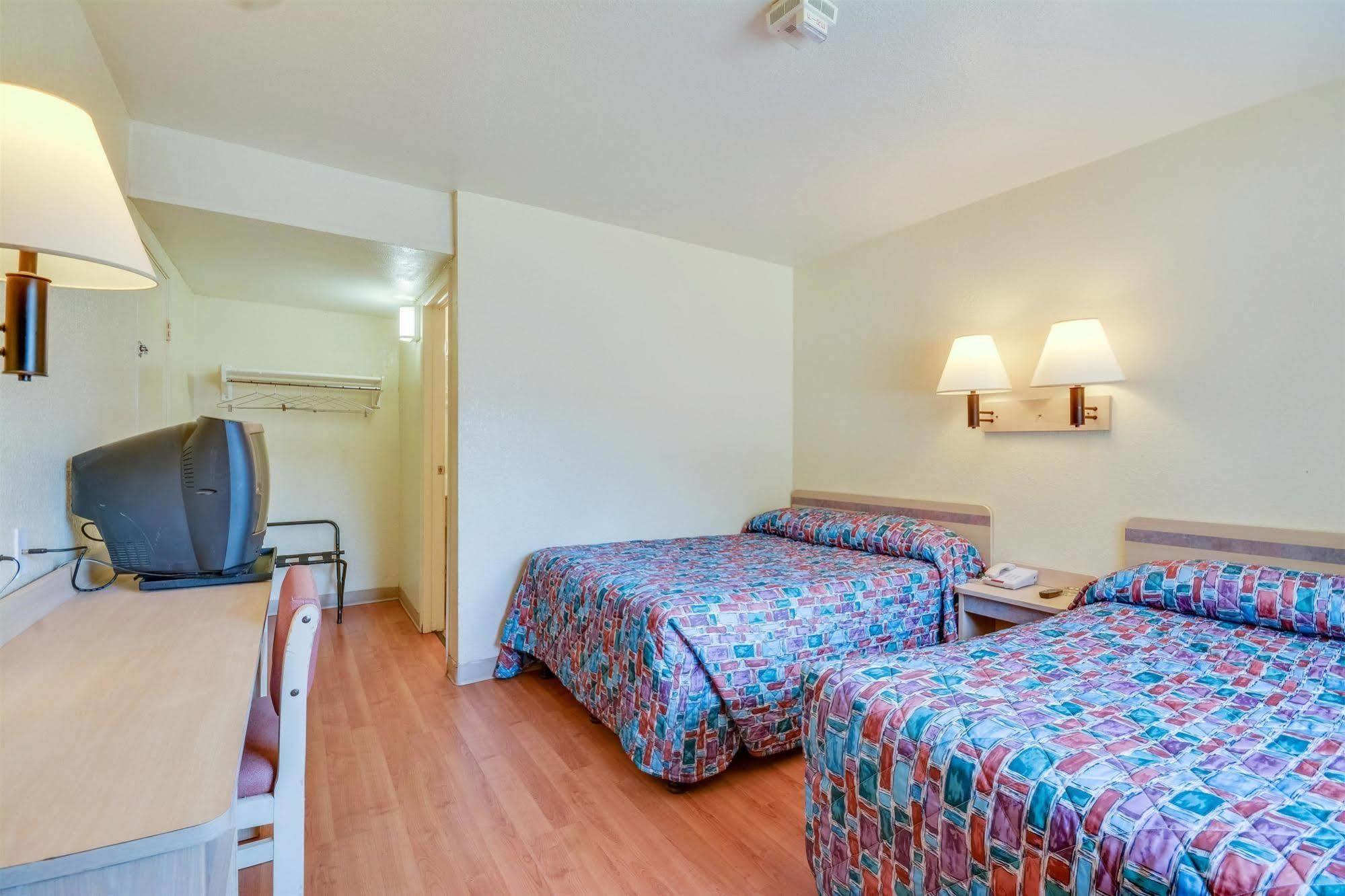 Motel 6-Tuscaloosa, Al Luaran gambar