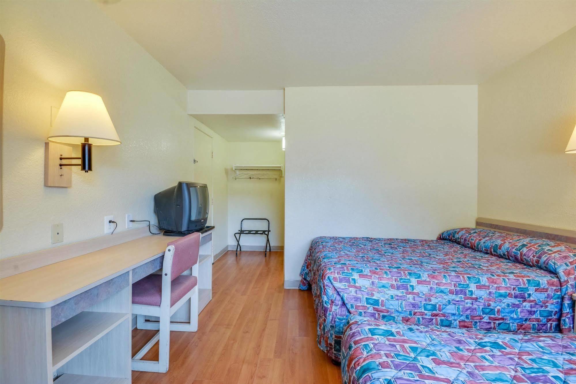 Motel 6-Tuscaloosa, Al Luaran gambar