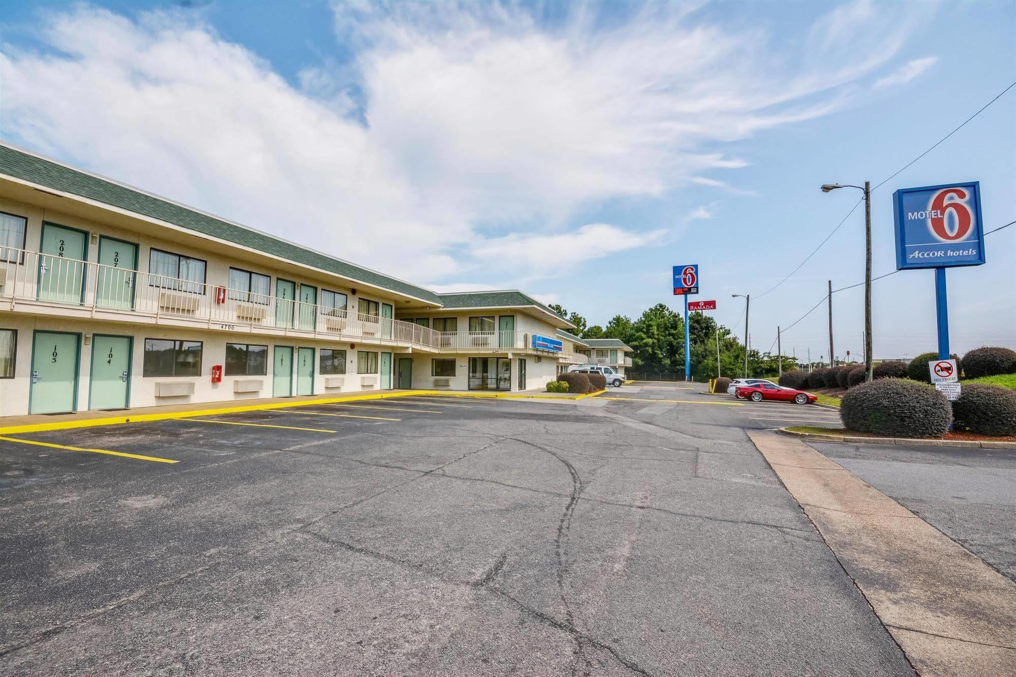 Motel 6-Tuscaloosa, Al Luaran gambar